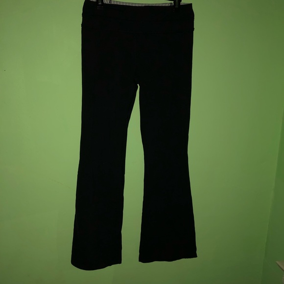 Lululemon black yoga pants - Picture 4 of 4